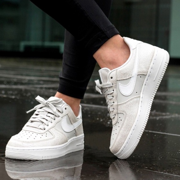nike air force 1 07 premium light bone